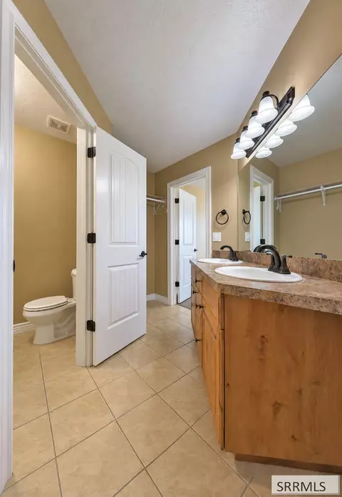 Bath - 433 Sunflower Rd, Rexburg, ID 83440 photo 3 of 4