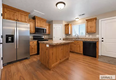 Kitchen - 433 Sunflower Rd, Rexburg, ID 83440 photo 1 of 3