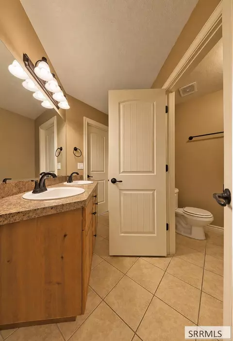 Bath - 435 Sunflower Rd, Rexburg, ID 83440 photo 3 of 4