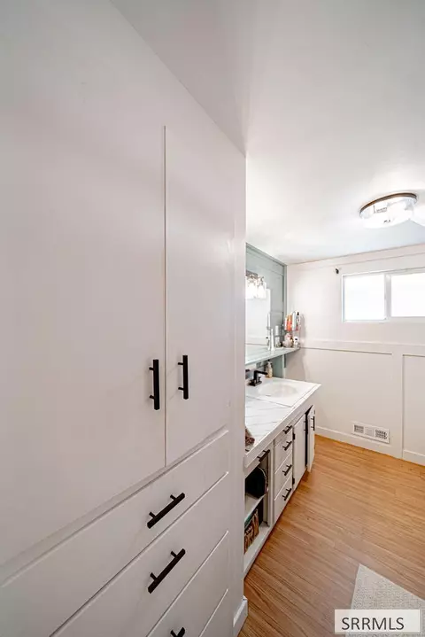 Bath - 609 1st W, Ririe, ID 83443 photo 1 of 5
