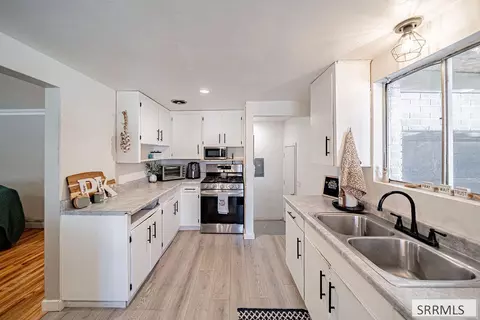 Kitchen - 609 1st W, Ririe, ID 83443 photo 5 of 7