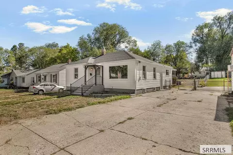 77 Cottonwood Ave, Pocatello, ID 83204