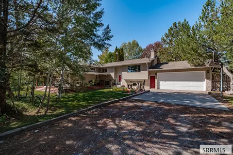 561 E 1200 N, Shelley, ID 83274
