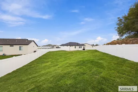 Exterior - 6307 Cottontree Ln, Ammon, ID 83406 photo 6 of 6