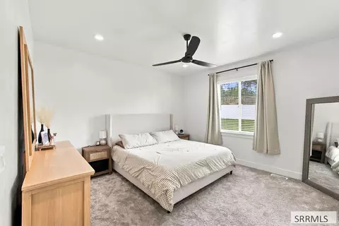 Bedroom - 6307 Cottontree Ln, Ammon, ID 83406 photo 2 of 3