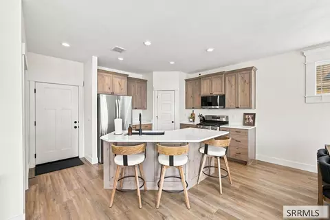 Kitchen - 6307 Cottontree Ln, Ammon, ID 83406 photo 1 of 2