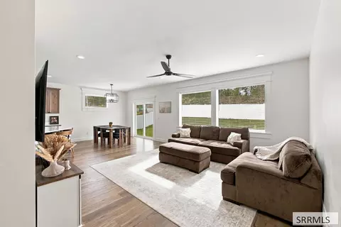 Living - 6307 Cottontree Ln, Ammon, ID 83406 photo 1 of 2