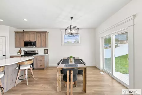 Dining - 6307 Cottontree Ln, Ammon, ID 83406 photo 1 of 3