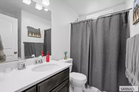 Bath - 3272 Conela Cir, Ammon, ID 83406 photo 1 of 7