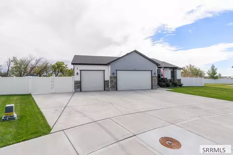 Exterior - 3272 Conela Cir, Ammon, ID 83406 photo 12 of 12