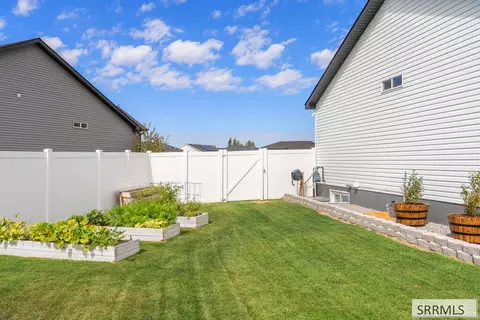 Exterior - 3272 Conela Cir, Ammon, ID 83406 photo 8 of 12