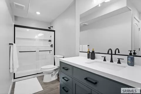 Bath - 3272 Conela Cir, Ammon, ID 83406 photo 6 of 7