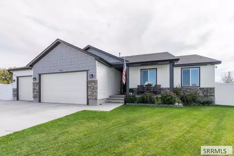 Exterior - 3272 Conela Cir, Ammon, ID 83406 photo 2 of 12