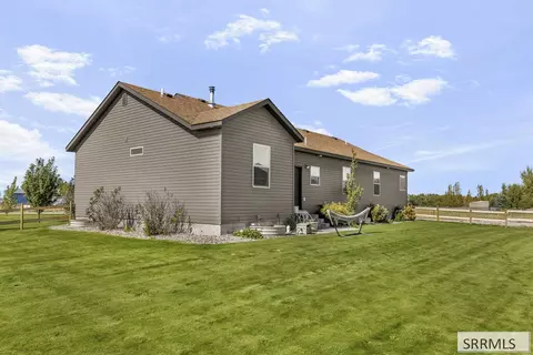Exterior - 258 N 4520 E, Rigby, ID 83442 photo 4 of 10