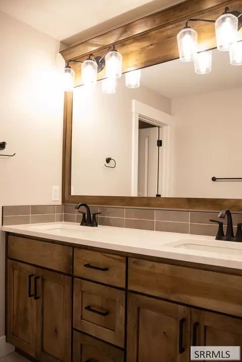 Bath - 4132 E 206 N, Rigby, ID 83442 photo 9 of 11