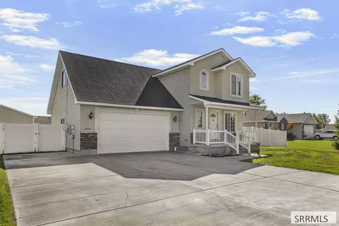 3000 Lilac Cir, Iona, ID 83427