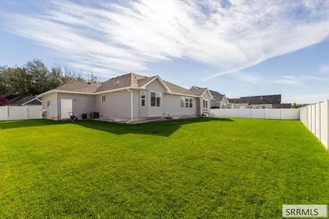 Exterior - 4806 S Mountain Bend Dr, Ammon, ID 83406 photo 9 of 9