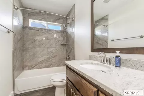 Bath - 4806 S Mountain Bend Dr, Ammon, ID 83406 photo 1 of 5