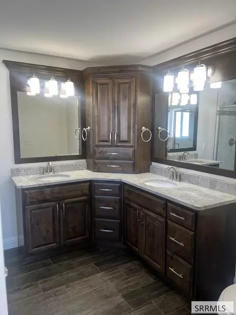 Bath - 4806 S Mountain Bend Dr, Ammon, ID 83406 photo 4 of 5