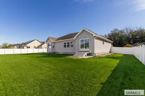 Exterior - 4806 S Mountain Bend Dr, Ammon, ID 83406 photo 4 of 9