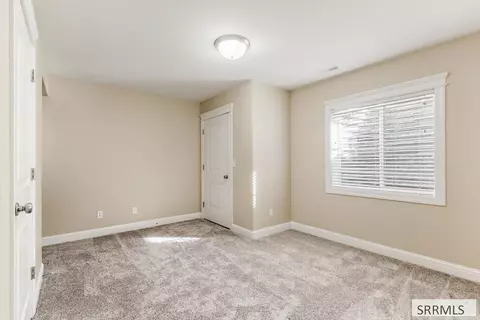 Bedroom - 4806 S Mountain Bend Dr, Ammon, ID 83406 photo 7 of 10