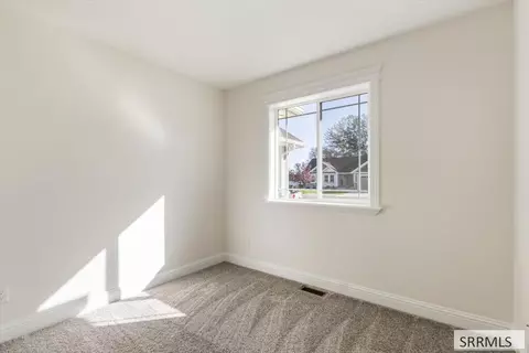 Bedroom - 4806 S Mountain Bend Dr, Ammon, ID 83406 photo 1 of 10