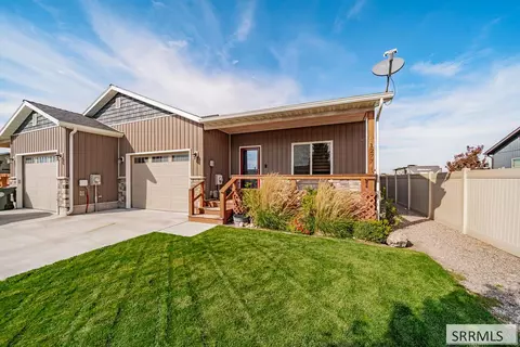 1277 Gary St, Blackfoot, ID 83221