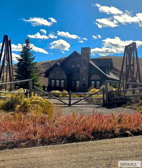 4609 Smelter, Mackay, ID 83251