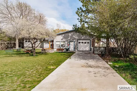 Exterior - 467 N 3rd W, Rigby, ID 83442 photo 5 of 11