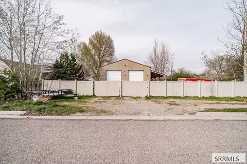 Exterior - 467 N 3rd W, Rigby, ID 83442 photo 10 of 11