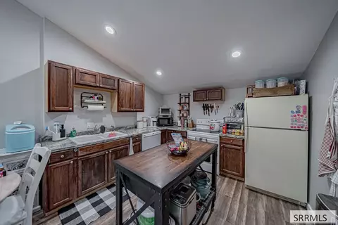 Kitchen - 467 N 3rd W, Rigby, ID 83442 photo 9 of 10