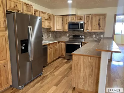 Kitchen - 712 Monroe St, Salmon, ID 83467 photo 6 of 6