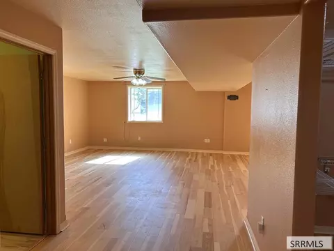 Living - 712 Monroe St, Salmon, ID 83467 photo 14 of 14