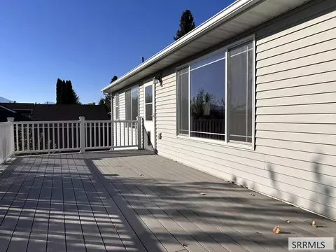 Exterior - 712 Monroe St, Salmon, ID 83467 photo 9 of 12