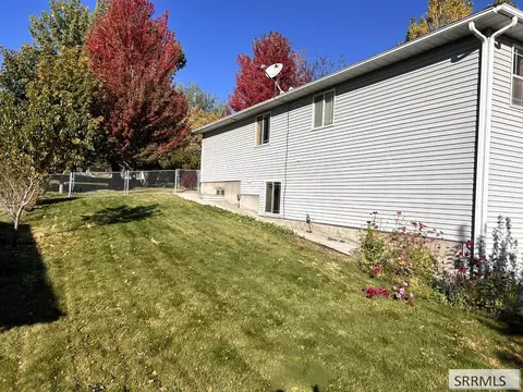 Exterior - 712 Monroe St, Salmon, ID 83467 photo 7 of 12