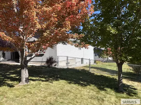 Exterior - 712 Monroe St, Salmon, ID 83467 photo 3 of 12
