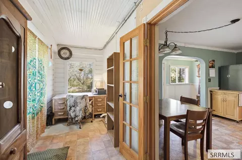 Entry Way - 855 E 1100 S, Shelley, ID 83274 photo 2 of 2
