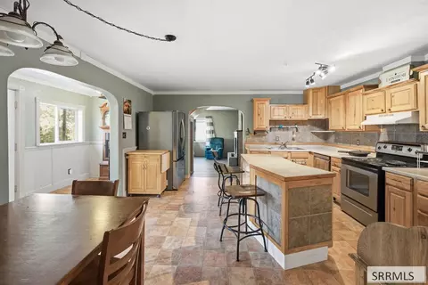 Kitchen - 855 E 1100 S, Shelley, ID 83274 photo 2 of 4