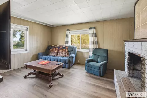 Living - 855 E 1100 S, Shelley, ID 83274 photo 1 of 1