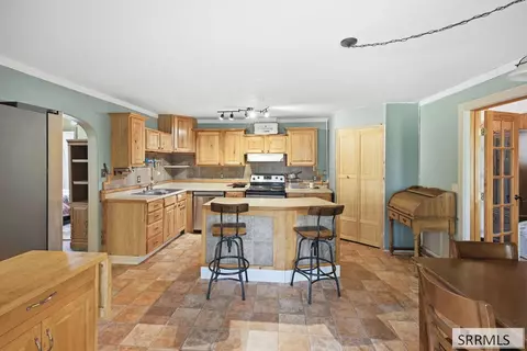 Kitchen - 855 E 1100 S, Shelley, ID 83274 photo 1 of 4