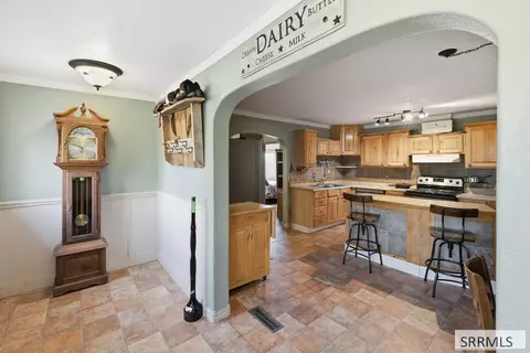 Entry Way - 855 E 1100 S, Shelley, ID 83274 photo 1 of 2