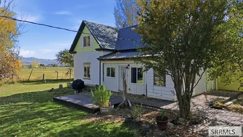 Exterior - 855 E 1100 S, Shelley, ID 83274 photo 6 of 26