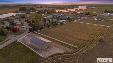 7632 N Riverfront Dr, Idaho Falls, ID 83401