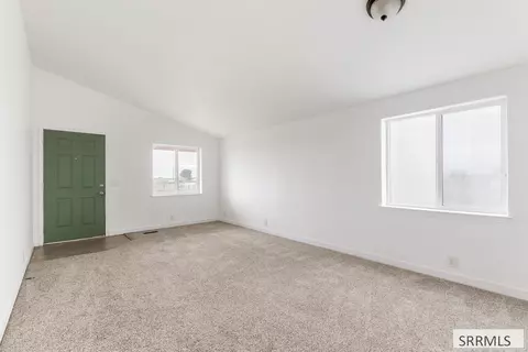 Living - 789 S 1400 W, Pingree, ID 83262 photo 4 of 6