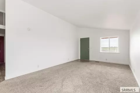 Living - 789 S 1400 W, Pingree, ID 83262 photo 2 of 6