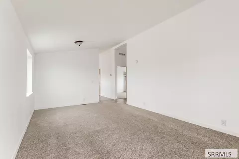 Living - 789 S 1400 W, Pingree, ID 83262 photo 3 of 6