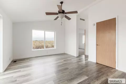 Living - 789 S 1400 W, Pingree, ID 83262 photo 6 of 6