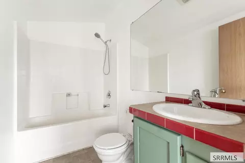 Bath - 789 S 1400 W, Pingree, ID 83262 photo 1 of 4