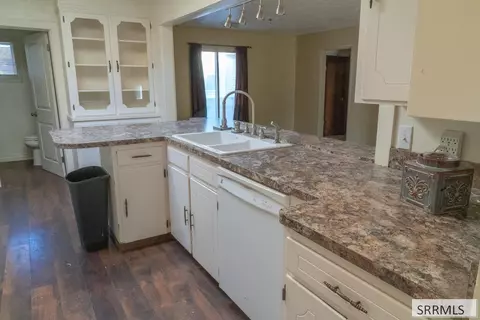 Entry Way - 429 W 2nd S, Rexburg, ID 83440 photo 1 of 2