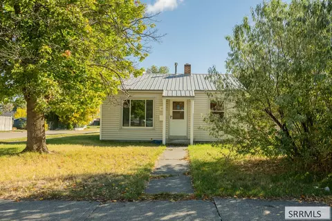 1196 Bear Ave, Idaho Falls, ID 83401